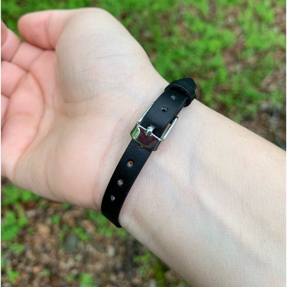 Black and silver adjustable MAMA bracelet - Picture 2 of 2